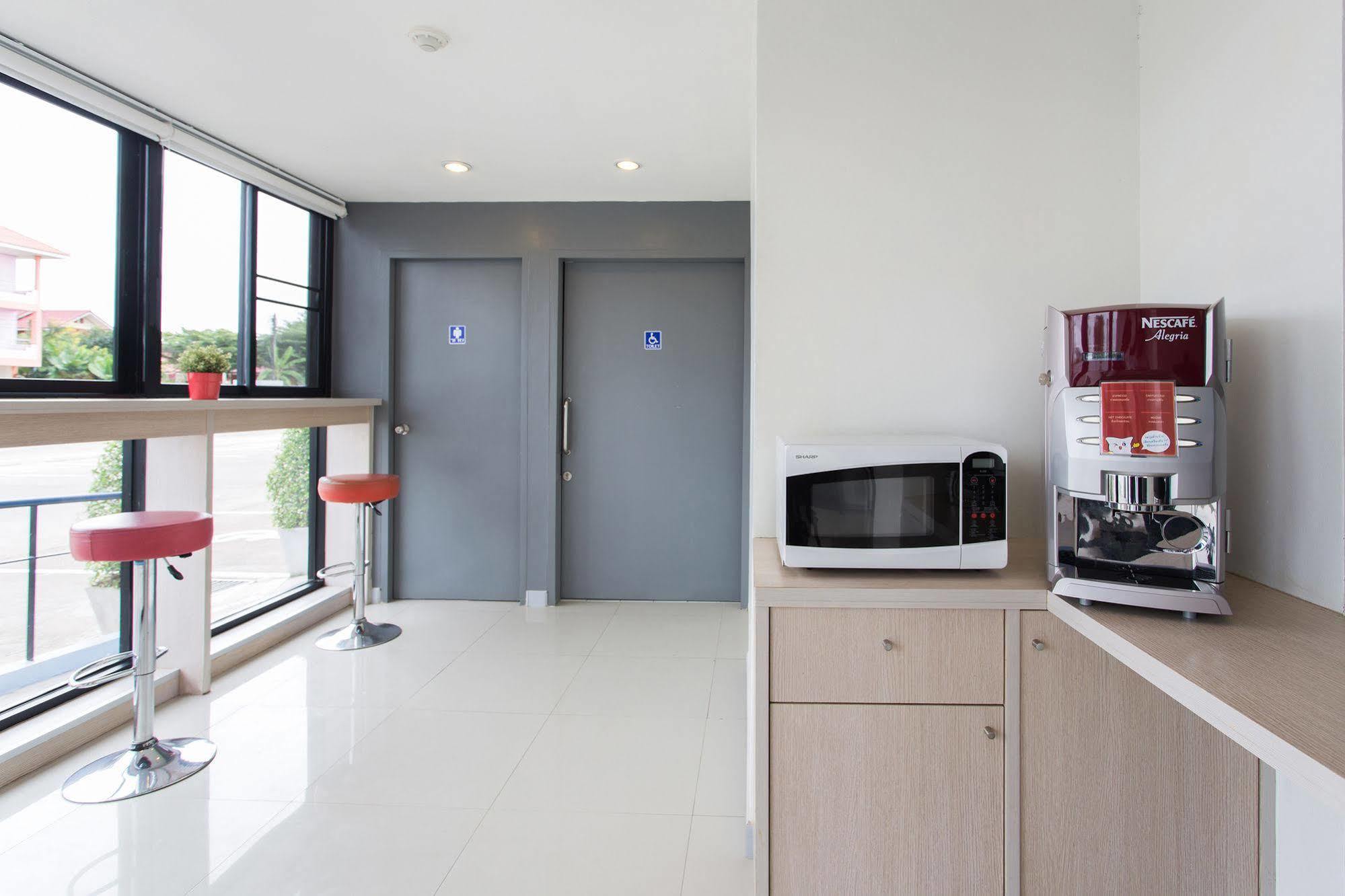 Hotel Hop Yai 2*